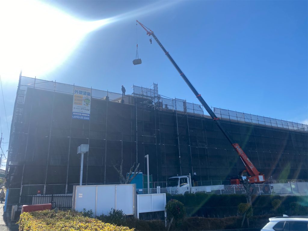 クレーン車&足場組み立て